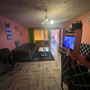 SE VENDE HERMOSA CASA MUY AMPLIA full